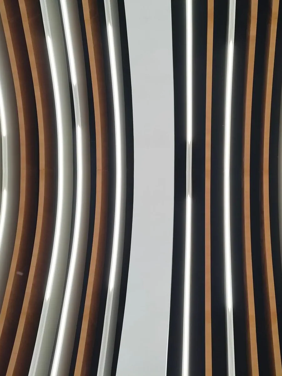 False ceiling edge and cove detail